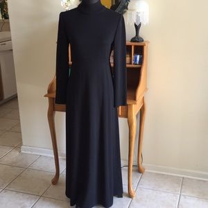 Luxury ST JOHN Knit Full-Length Black Dress